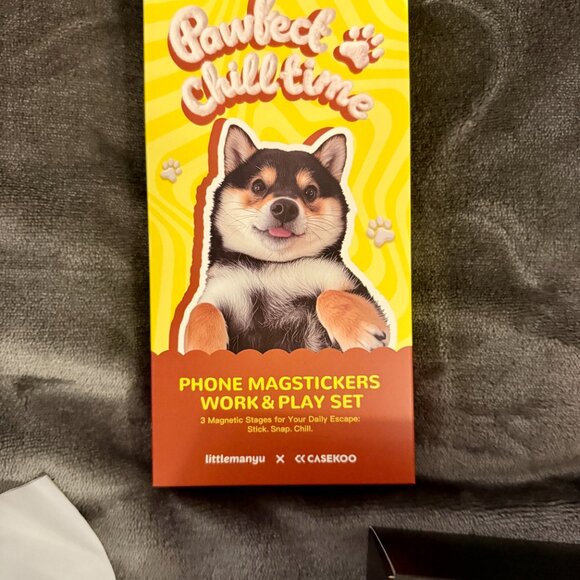 CASEKOO x Manyu Pawfect Chill Time Magic Stand Pro Case Set for iPhone 16 Pro - Picture 11 of 11